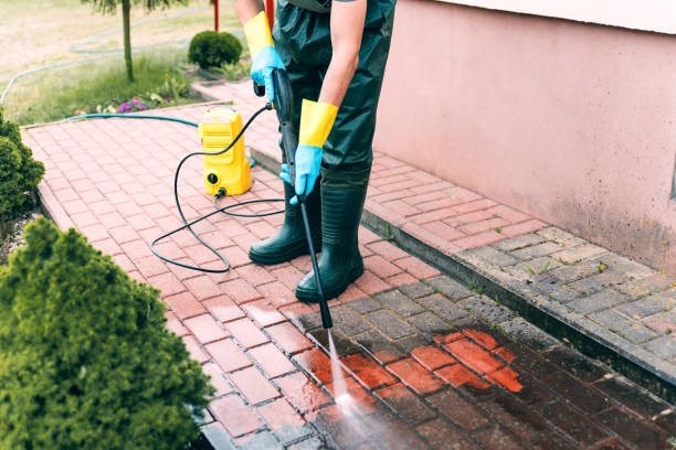 Best Concrete Pressure Washing  in Aitkin, MN